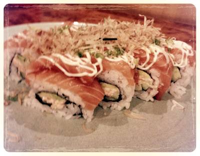 Salmon Roll ที่ ร้านอาหาร Uomasa (อุโอะมาสะ) Salmon Roll ที่ ร้านอาหาร Uomasa (อุโอะมาสะ)