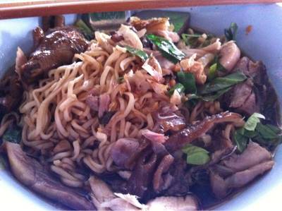 ร้านอาหาร ก๋วยเตี๋ยวไก่ ป.4