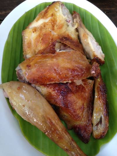 ไก่ย่าง ที่ ร้านอาหาร เฮือนลำพูน ตลิ่งชัน ไก่ย่าง ที่ ร้านอาหาร เฮือนลำพูน ตลิ่งชัน