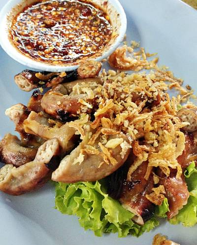 ไส้ย่าง เหนียวนุ่ม ที่ ร้านอาหาร แซ่บวัน ตำซั่ว ไส้ย่าง เหนียวนุ่ม ที่ ร้านอาหาร แซ่บวัน ตำซั่ว