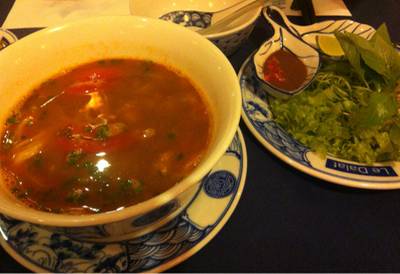 Bun Rieu ซุปปูสุดประทับใจ ที่ ร้านอาหาร Le Dalat