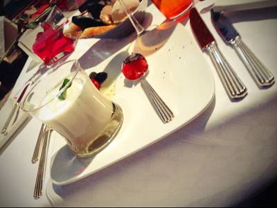  White tomato cappuccino with crisp basil  ที่ ร้านอาหาร Vivaldi - Amari Atrium Hotel