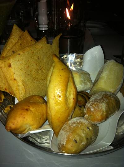 ขนมปังอร่อยมาก ที่ ร้านอาหาร Sirocco ขนมปังอร่อยมาก ที่ ร้านอาหาร Sirocco