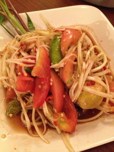 ตำปูปลาร้า ที่ ร้านอาหาร ยอดลาบเป็ดอุดร พระราม 9