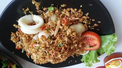 ร้านอาหาร บ้านกลางซอย (ซอยสวนอ้อย)