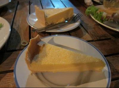 เลม่อนชีสเค้ก ชิ้นละ 50 B ที่ ร้านอาหาร สาละวิน เลม่อนชีสเค้ก ชิ้นละ 50 B ที่ ร้านอาหาร สาละวิน