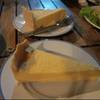 เลม่อนชีสเค้ก ชิ้นละ 50 B ที่ ร้านอาหาร สาละวิน