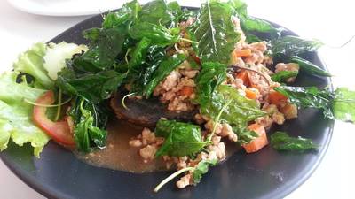 ร้านอาหาร บ้านกลางซอย (ซอยสวนอ้อย)