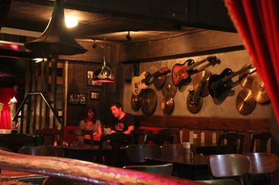 ชั้น2 ที่ ร้านอาหาร Saxophone Pub & Restaurant