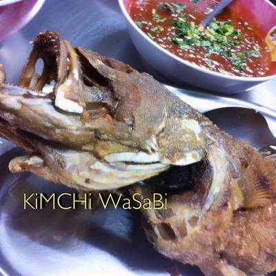 ปลาผัดเปรี้ยวหวาน ที่ ร้านอาหาร ร้านเจ้ติ๊กปลาดุกฟู