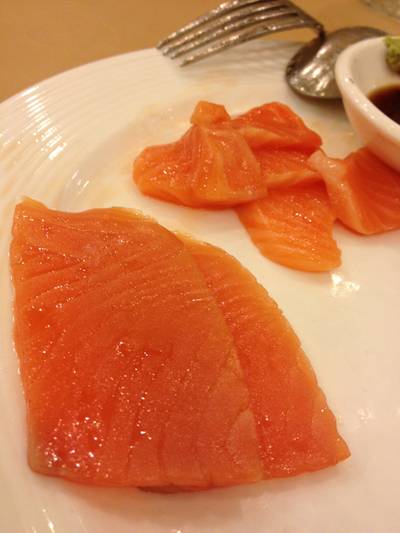Smoked Salmon VS Salmon Sashimi ที่ ร้านอาหาร Bon Vivant (บอง วีวอง)