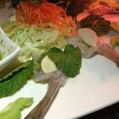 กุ้งแช่น้ำปลา ที่ ร้านอาหาร Chlorophyll กุ้งแช่น้ำปลา ที่ ร้านอาหาร Chlorophyll