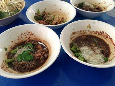 ร้านอาหาร ก๋วยเตี๋ยวเรือบางกร่าง