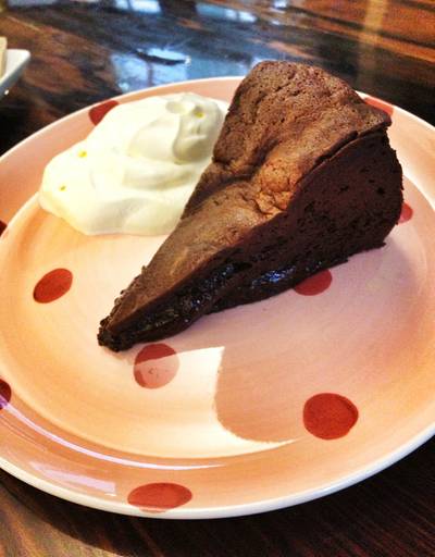 French Chocolate Cake ที่ ร้านอาหาร Cherubin