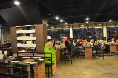 บรรยากาศร้าน ที่ ร้านอาหาร Giant Yakiniku ชิดลม