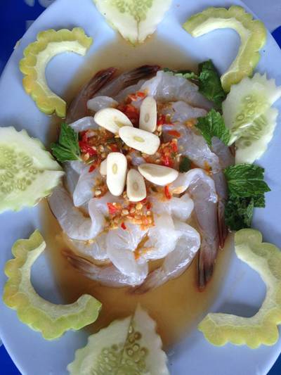 กุ้งแช่น้ำปลา ที่ ร้านอาหาร อุดมโภชนา