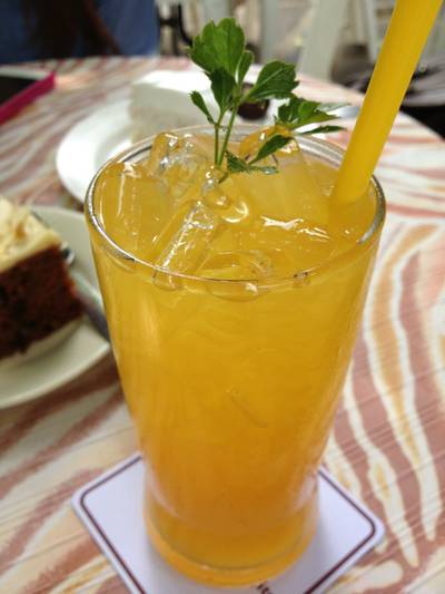 passionfruit juice ที่ ร้านอาหาร Love at first bite