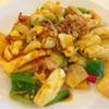 ปลาหมึกผัดไข่เค็ม กลมกล่อมสุดๆ ที่ ร้านอาหาร อิ่มอก อิ่มใจ