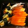 ฮามาจิ แซลมอน ข้าวปั้นปลาไหล ที่ ร้านอาหาร Oishi (โออิชิ) Siam Discovery