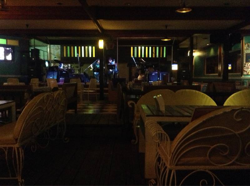 ร้านอาหาร จันทร์เสวย