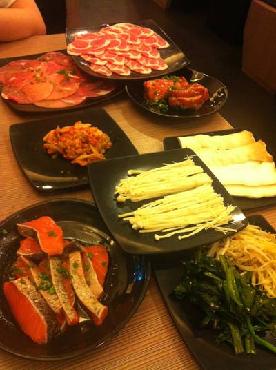 หลายหลากเมนูจริงๆค่ะ  ที่ ร้านอาหาร Sumi Sumi Grand Sukhumvit 16