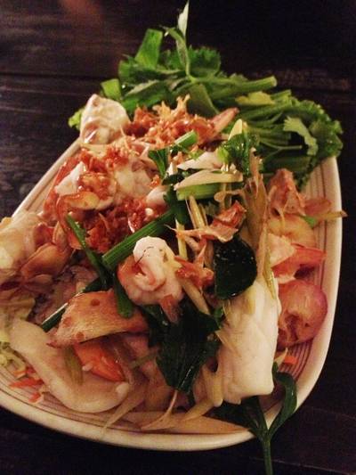 ลวกจิ้มรวมๆๆ ที่ ร้านอาหาร บ้านเมษา