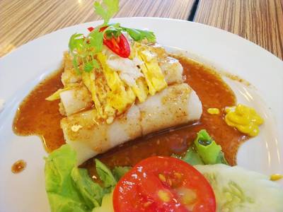 ปอเปี๊ยะสด สวย ที่ ร้านอาหาร จุฑารส