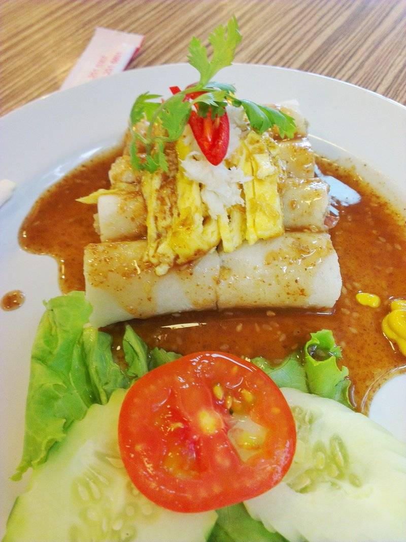 ปอเปี๊ยะสวย สด ที่ ร้านอาหาร จุฑารส