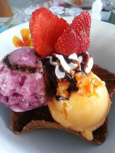 ไอติมอร่อยมากๆ^^ ที่ ร้านอาหาร กรีน โซน
