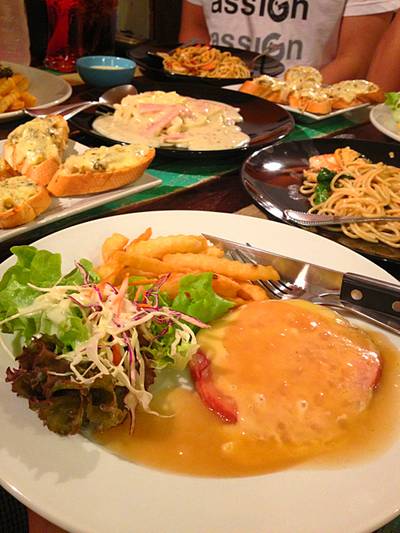 ร้านอาหาร Colors Restaurant