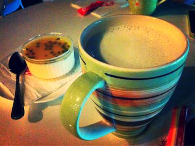 Hot Milk ที่ ร้านอาหาร Smile Milk Smile For Miles Hot Milk ที่ ร้านอาหาร Smile Milk Smile For Miles