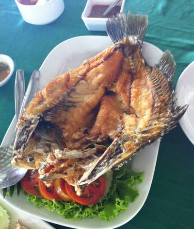 ร้านอาหาร สายลม