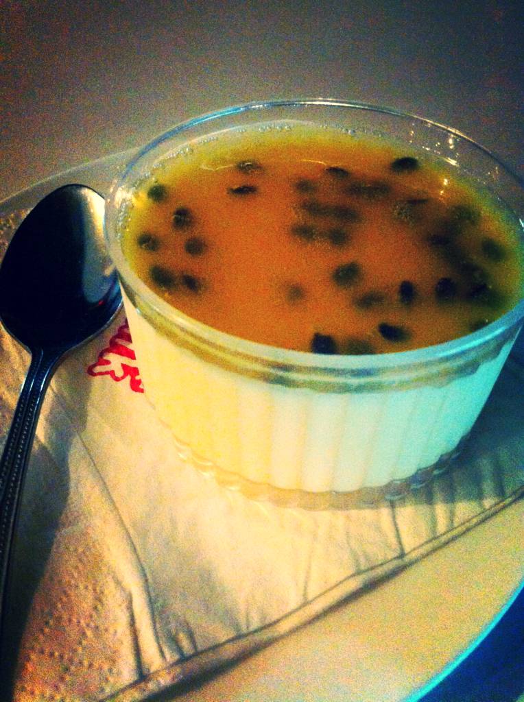 Panna Cotta plus Passion Fruit ที่ ร้านอาหาร Smile Milk Smile For Miles