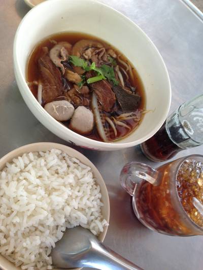 ร้านอาหาร เพ็ญจันทร์โภชนา ร้านอาหาร เพ็ญจันทร์โภชนา