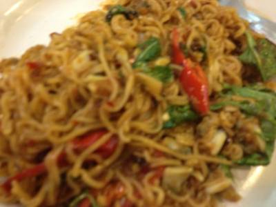 มาม่าผัดหอยลาย ที่ ร้านอาหาร Bangkok Café ที่ Big-C ราชดำริ มาม่าผัดหอยลาย ที่ ร้านอาหาร Bangkok Café ที่ Big-C ราชดำริ