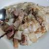 ก๋วยเตี๋ยวคั่วเนื้อ อันนี้เราอยากกินผักแต่เค้าไม่ใส่มาให้เราอ่ะ > < ที่ ร้านอาหาร มานพสุกี้รถกะบะ