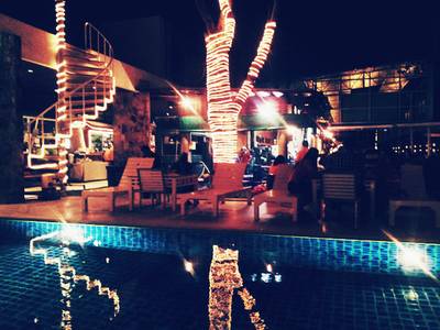บรรยากาศชิวเว่อร์ ที่ ร้านอาหาร มุมอร่อย นาเกลือ