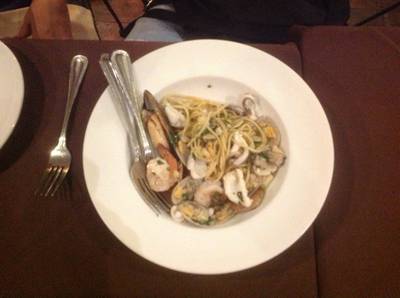 สปาเก็ตตี้ทะเล ที่ ร้านอาหาร The Deck by the River