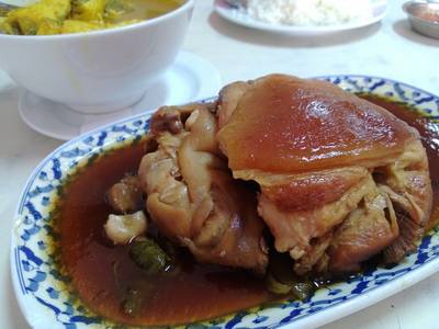 กันเอง ที่ ร้านอาหาร กันเอง