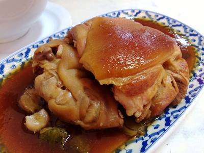 กันเอง ที่ ร้านอาหาร กันเอง กันเอง ที่ ร้านอาหาร กันเอง