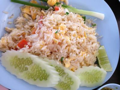 ข้าวผัดปู ที่ ร้านอาหาร มงคลฟาร์ม