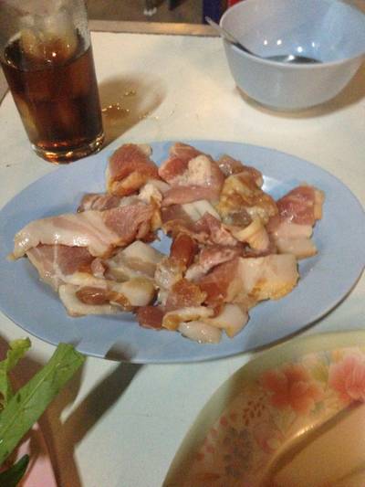 เบคอนเพิ่มพิเศษ ที่ ร้านอาหาร กู๋ หมูกะทะ