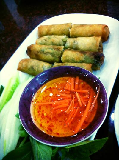 เปาะเปี๊ยะทอด ที่ ร้านอาหาร ศิริวรรณหอยทอด