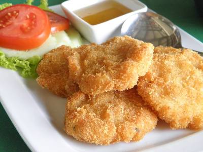 ทอดมันกุ้งนุ่มๆแน่นๆ รักเบย ♥ ที่ ร้านอาหาร สายลม