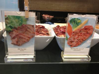 อยากกินอันไหนก็หนีบไว้เลยจ้า ที่ ร้านอาหาร Gustoso Tasty Italian Restaurant