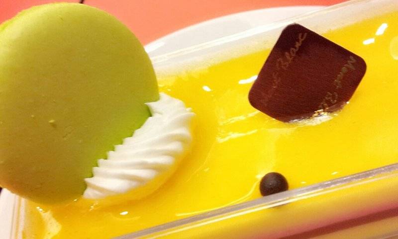 passion fruit cake ที่ ร้านอาหาร Montblanc Promenade
