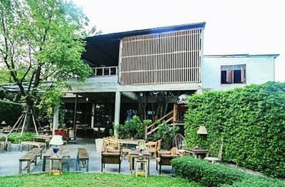 ร้านอาหาร เสวนาพาเพลิน (Sewana Paploen Cafe)