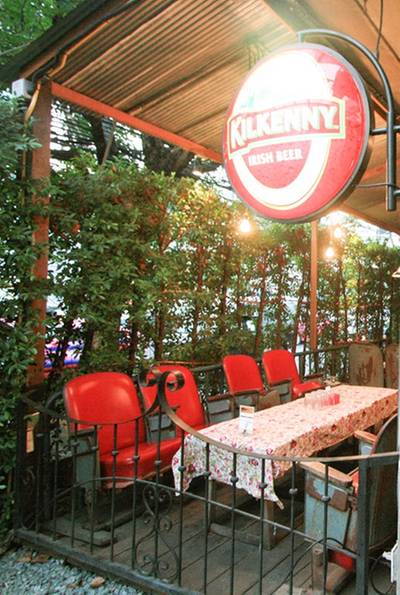 ร้านอาหาร เสวนาพาเพลิน (Sewana Paploen Cafe)