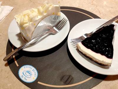 บลูเบอร์รี่ชีสเค้ก ที่ ร้านอาหาร Coffee Beans by Dao สยามพารากอน บลูเบอร์รี่ชีสเค้ก ที่ ร้านอาหาร Coffee Beans by Dao สยามพารากอน