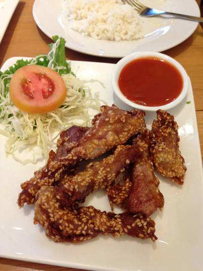 หมูทอดงา ที่ ร้านอาหาร บ้านหญิง สยามสแควร์ หมูทอดงา ที่ ร้านอาหาร บ้านหญิง สยามสแควร์